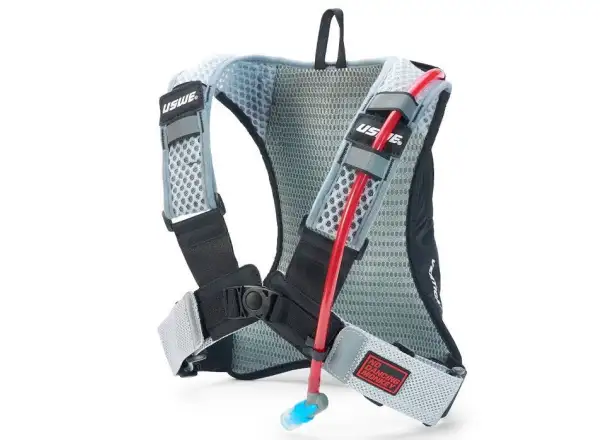 USWE Vertical 4 Plus batoh 4l Carbon Black