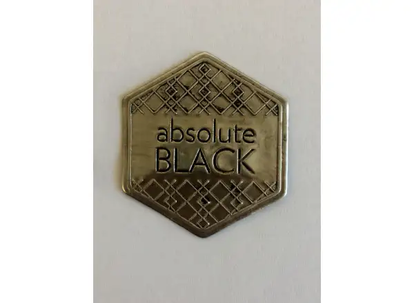 Absolute Black samolepka 4,2 x 3 cm