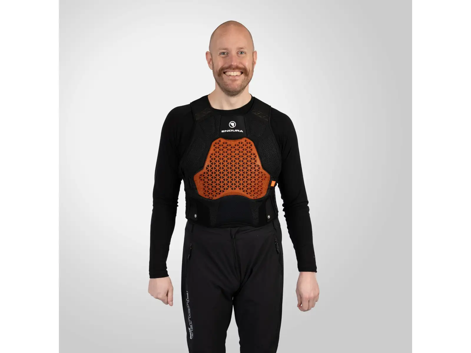 Endura MT500 D30 ochranná vesta černá