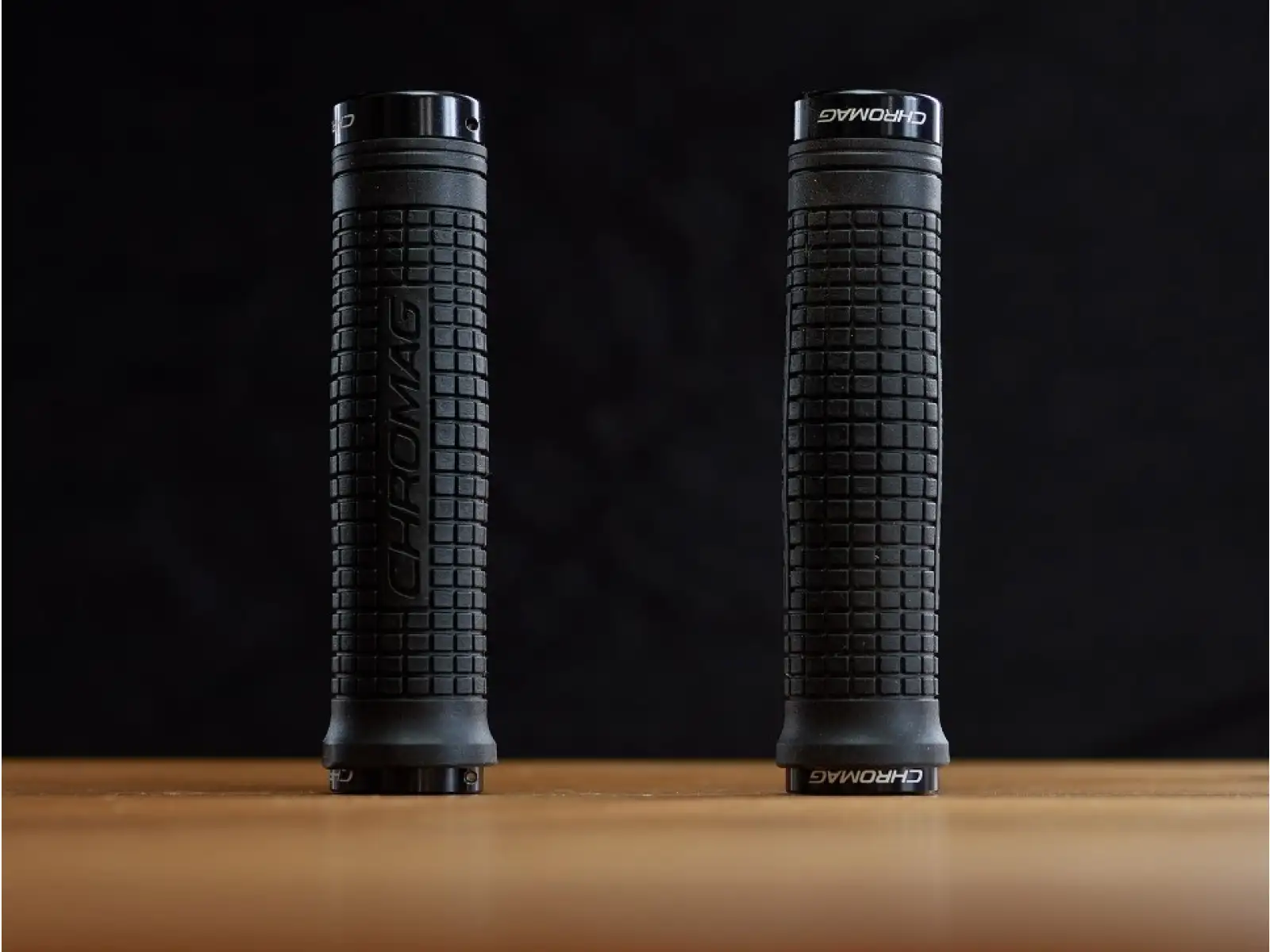 Chromag Squarewave XL gripy černá