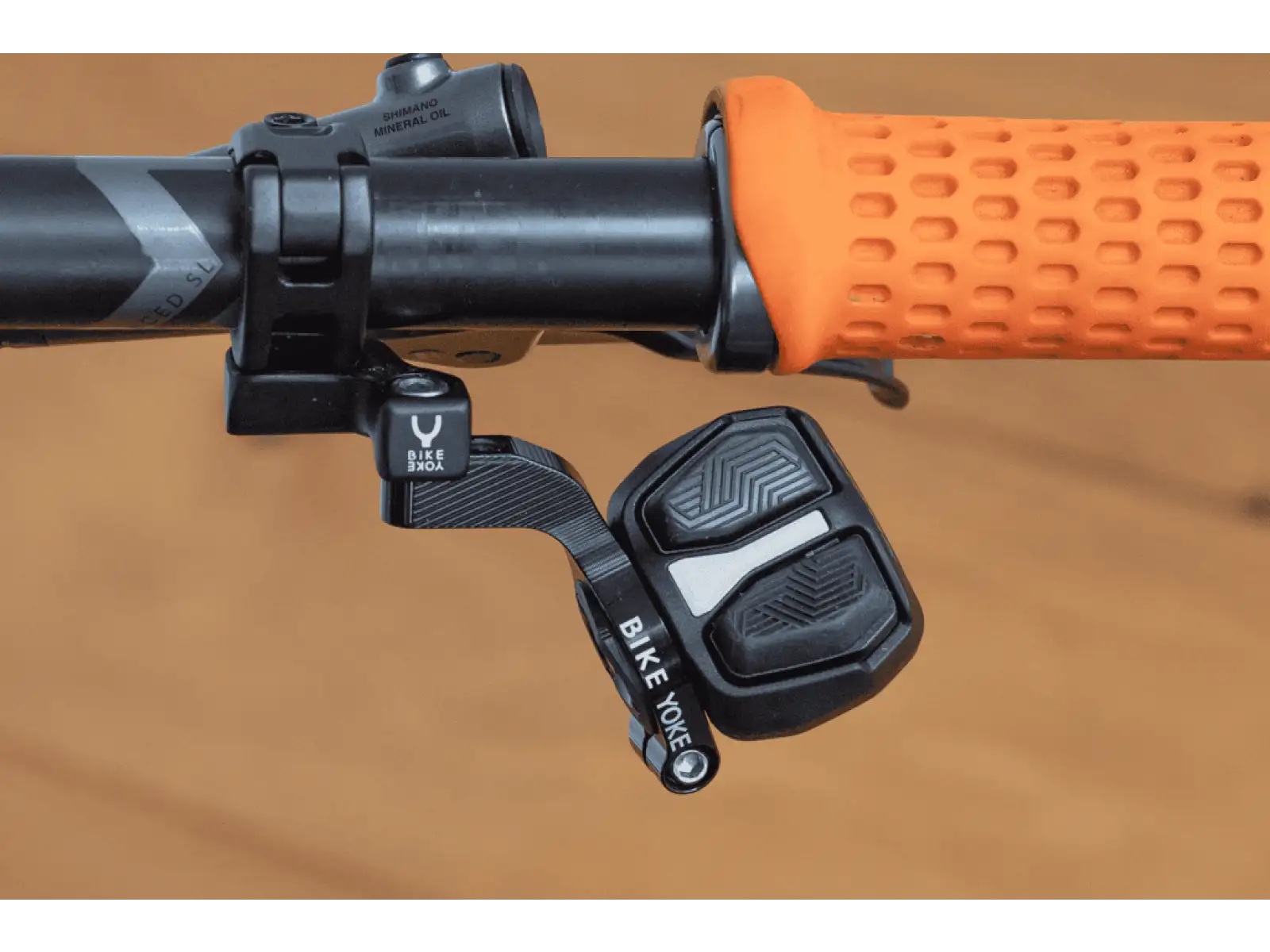 Bikeyoke Poddy adaptér Sram Pod T-pype levý
