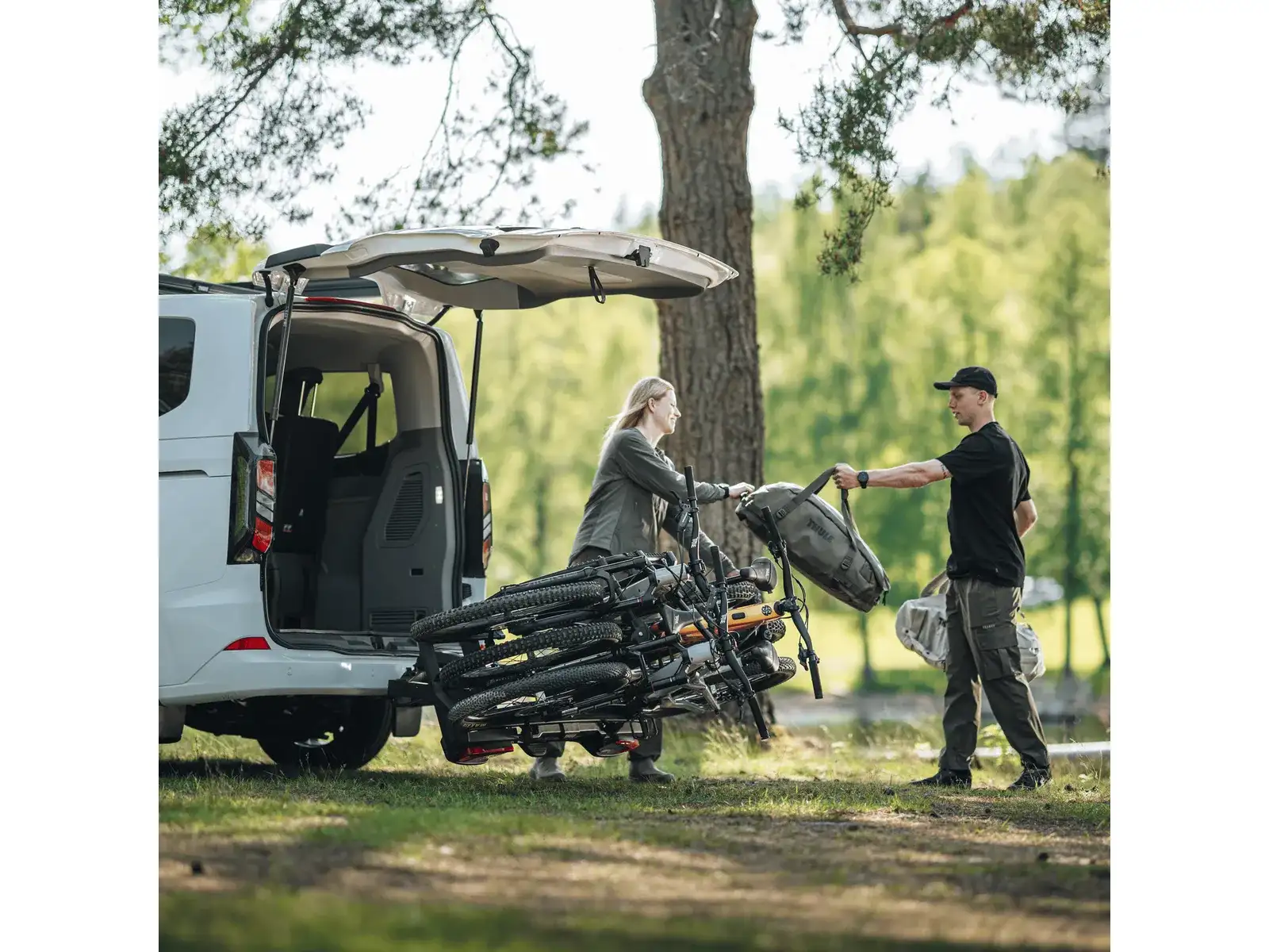 Thule VeloSpace 3 nosič pro 3 kola na tažné zařízení