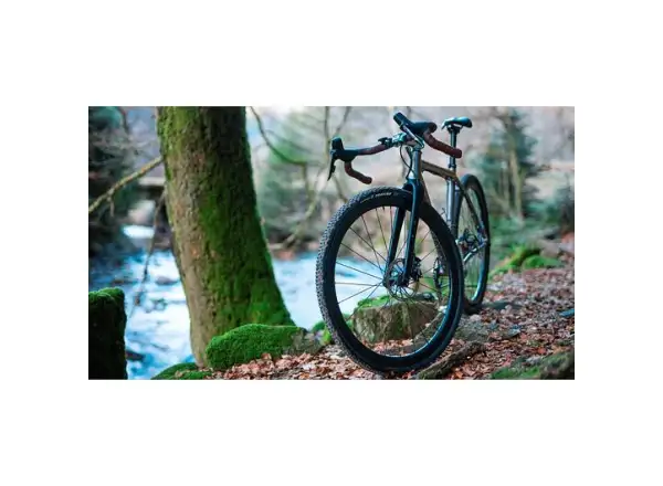 Challenge Gravine XP TLR 28" gravel plášť černá