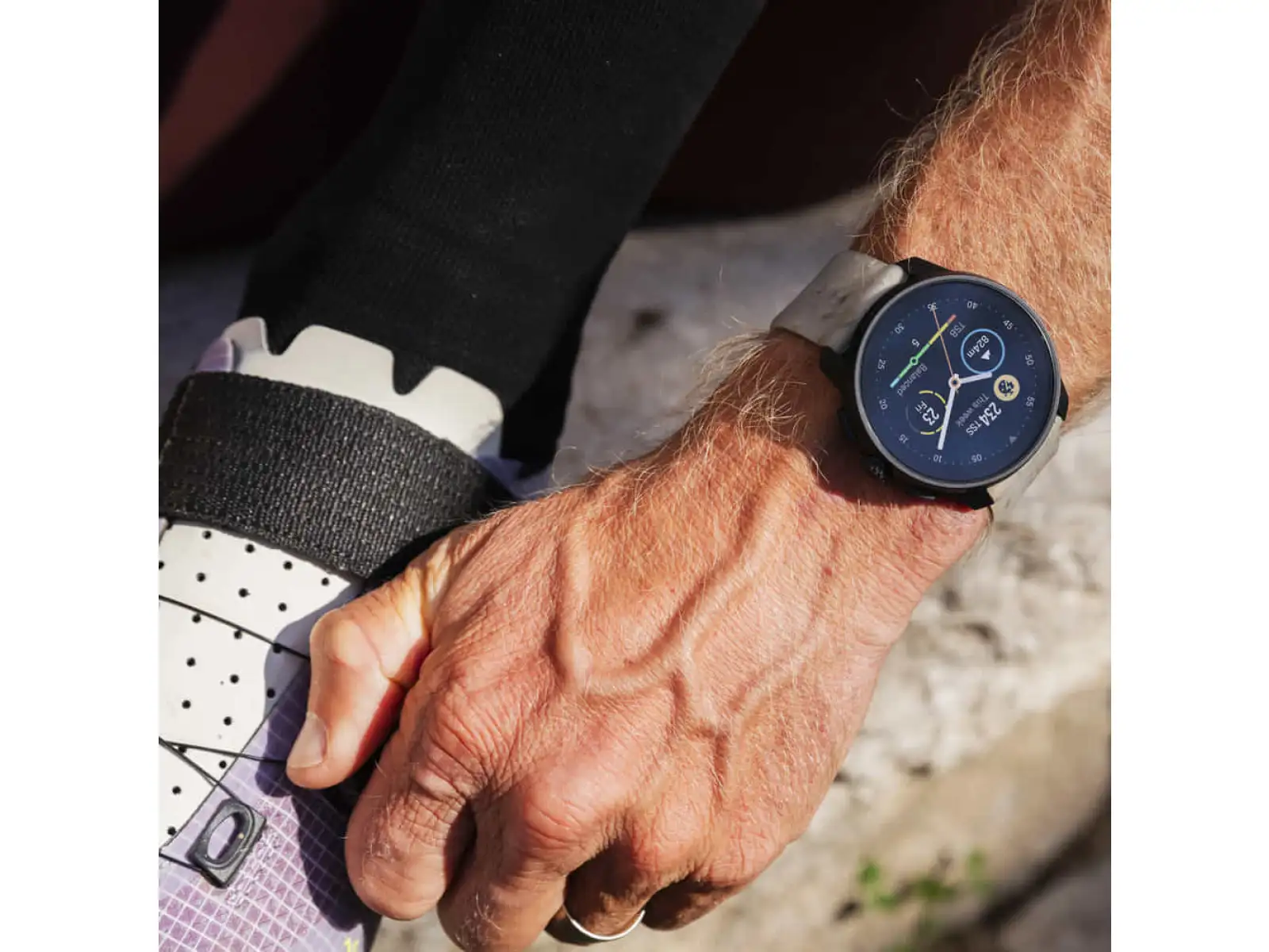 Suunto Race S chytré hodinky Gravel Gray