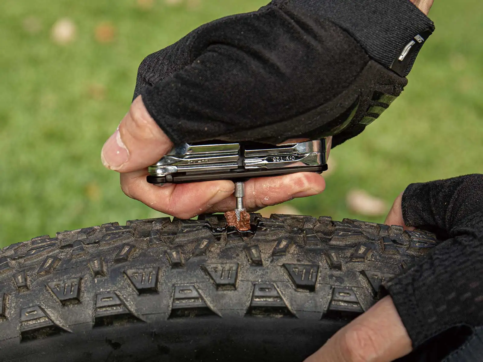 Topeak Tubi 11 multiklíč 11 funkcí černá