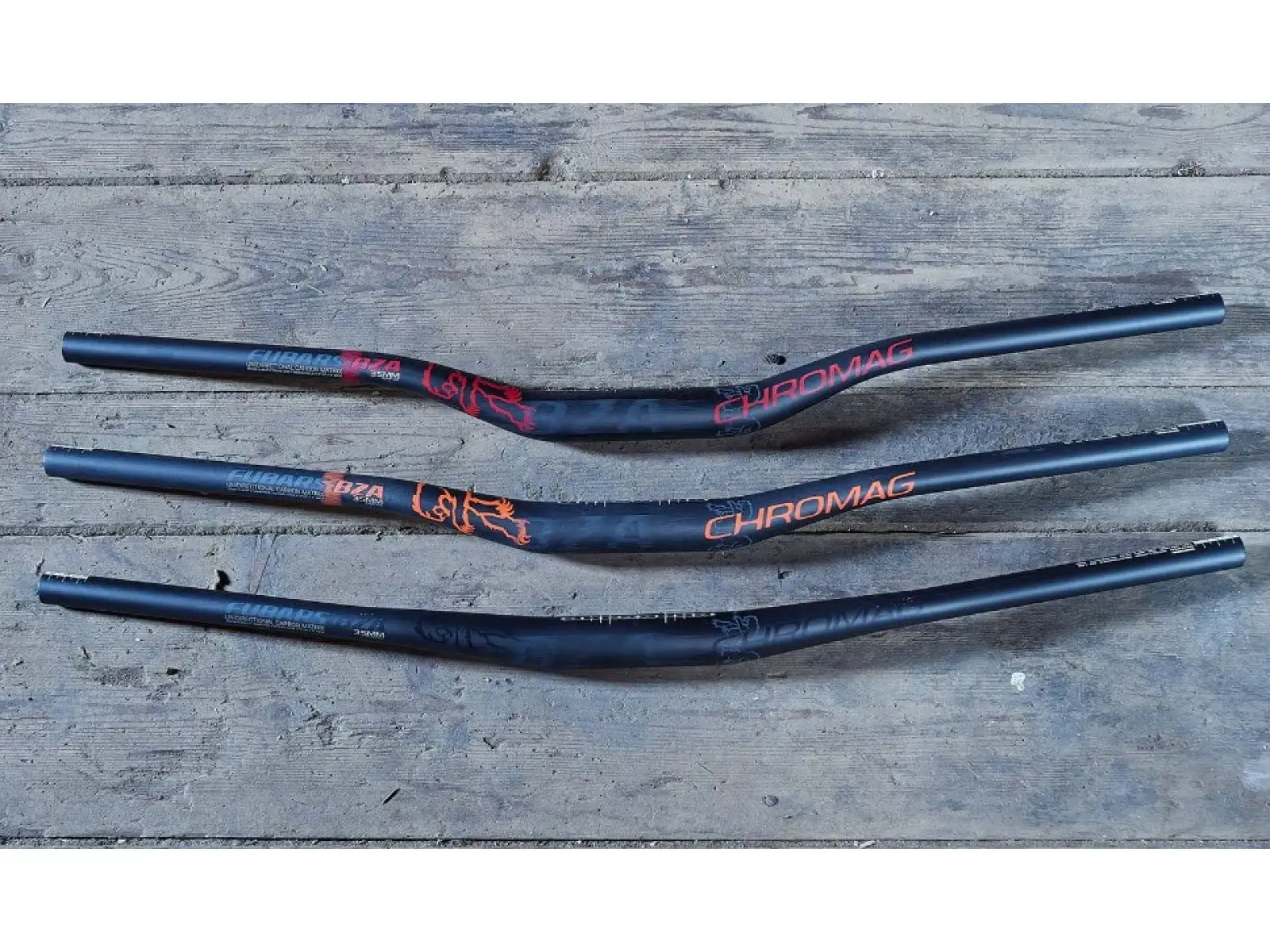 Chromag BZA MTB řídítka zdvih 15 mm černá/oranžová