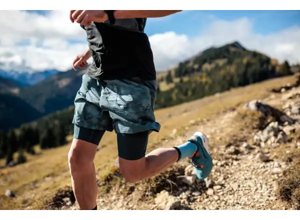 Dynafit Trail Reflective 2v1 pánské běžecké kraťasy Cinder