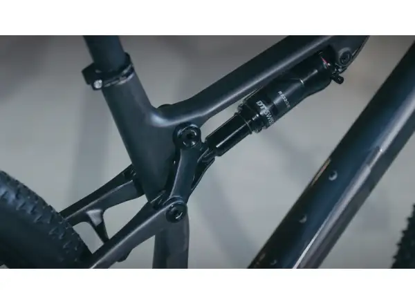 Superior XF 979 RC horské kolo Matte Carbon/Stealth Chrome