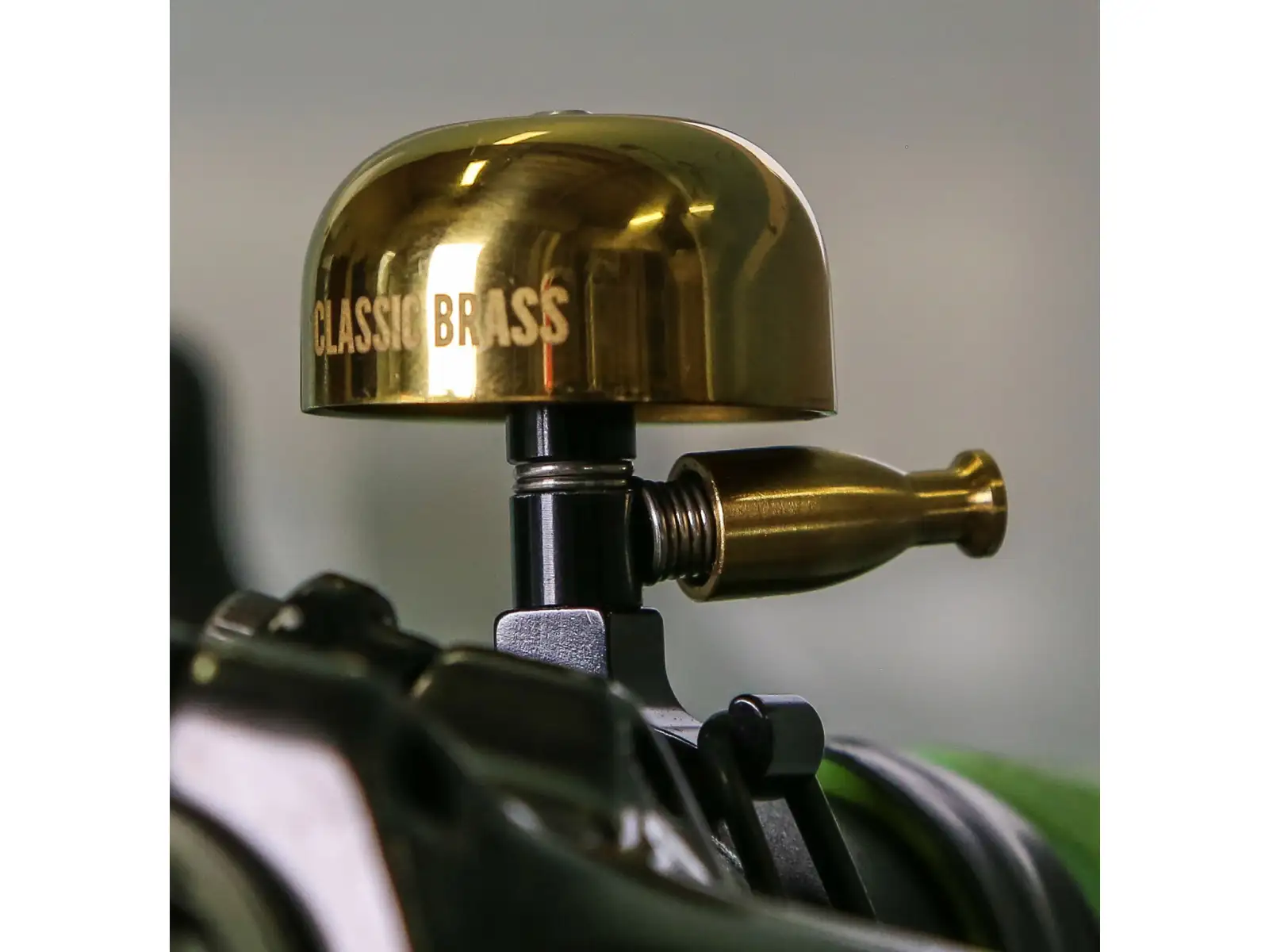 Lezyne Classic Brass Bell Small zvonek zlatá/černá