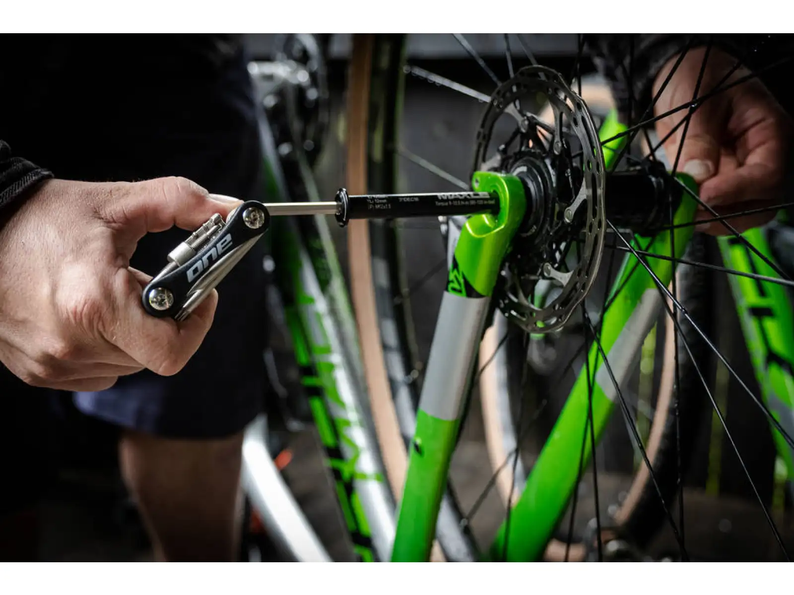 One Bikeparts multiklíč 12 funkcí černá