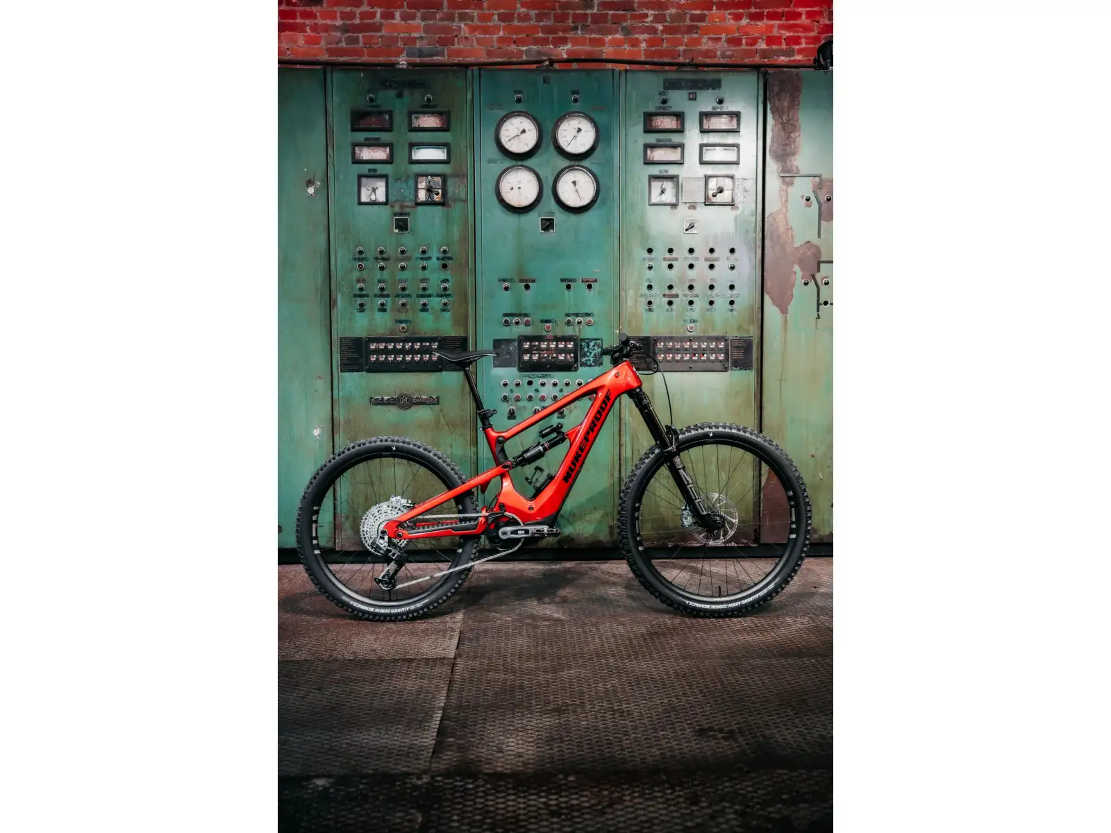 Nukeproof Megawatt Carbon Pro 297 T-GX celoodpružené elektrokolo Red