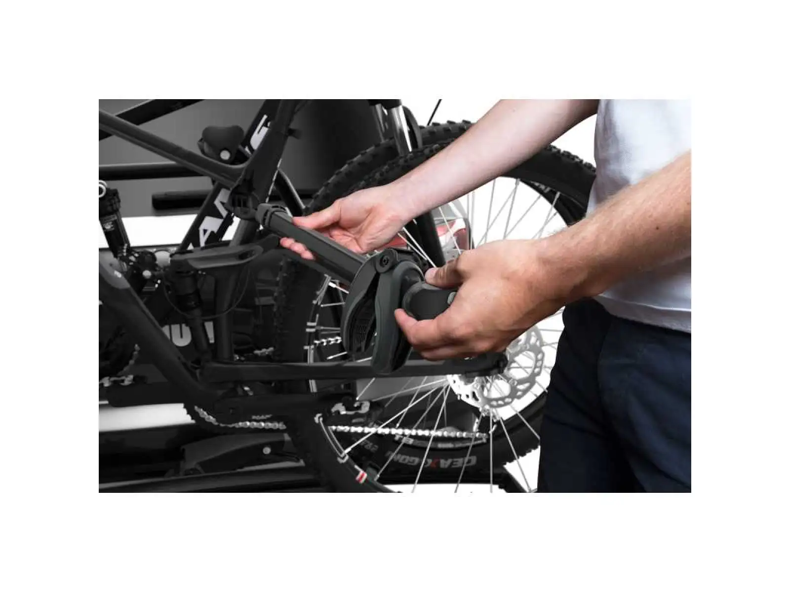 Thule VeloSpace XT nosič na tažné zařízení pro 3-4 kola