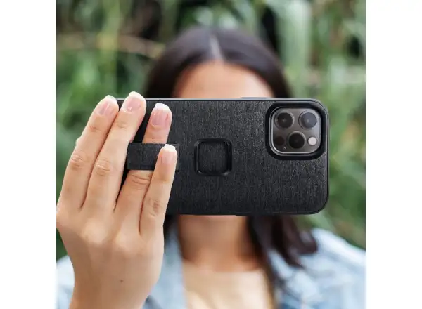 Peak Design Everyday Loop V2 kryt pro iPhone 15 Pro Charcoal
