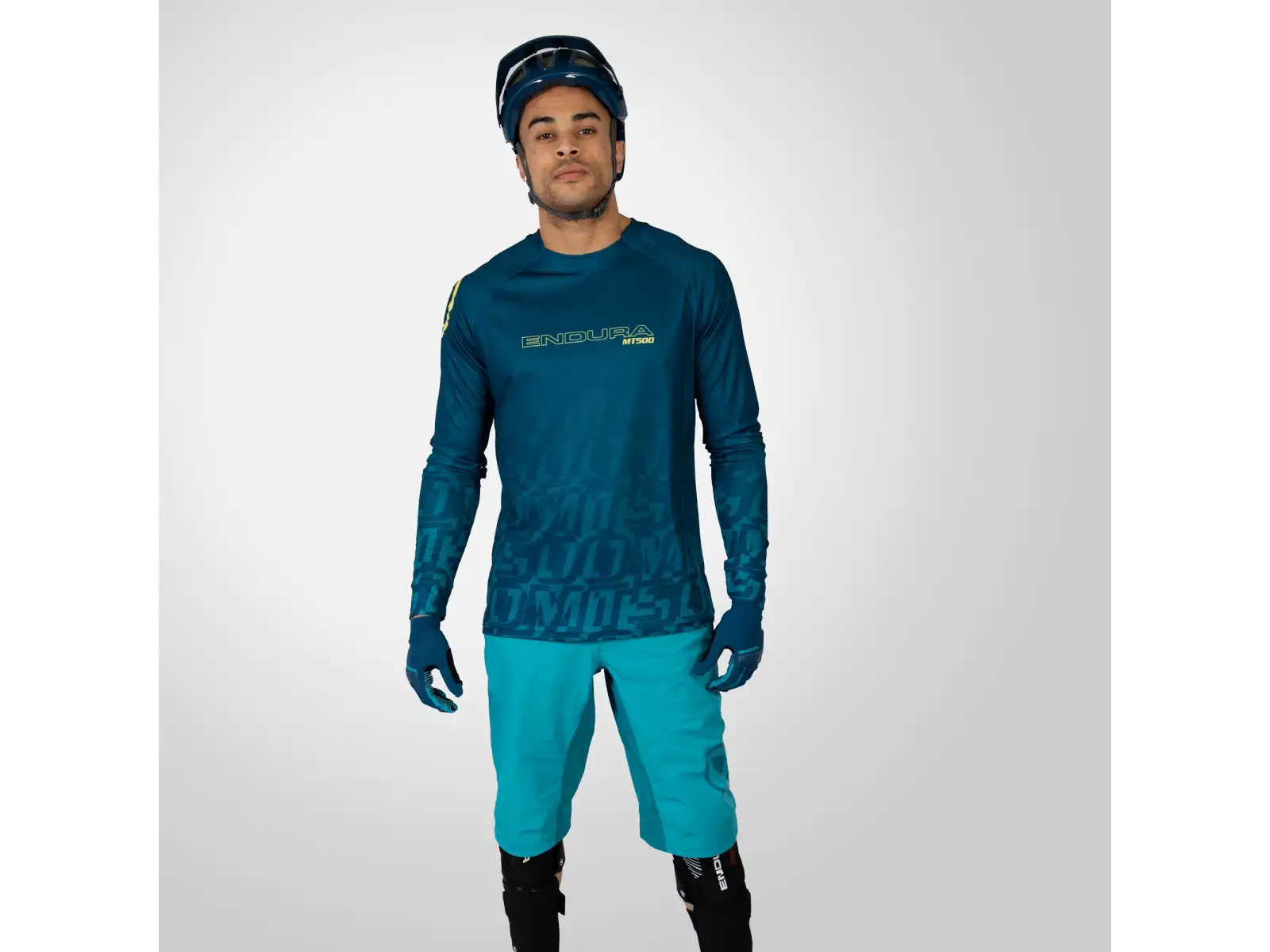 Endura MT500 D30 chrániče kolen černá