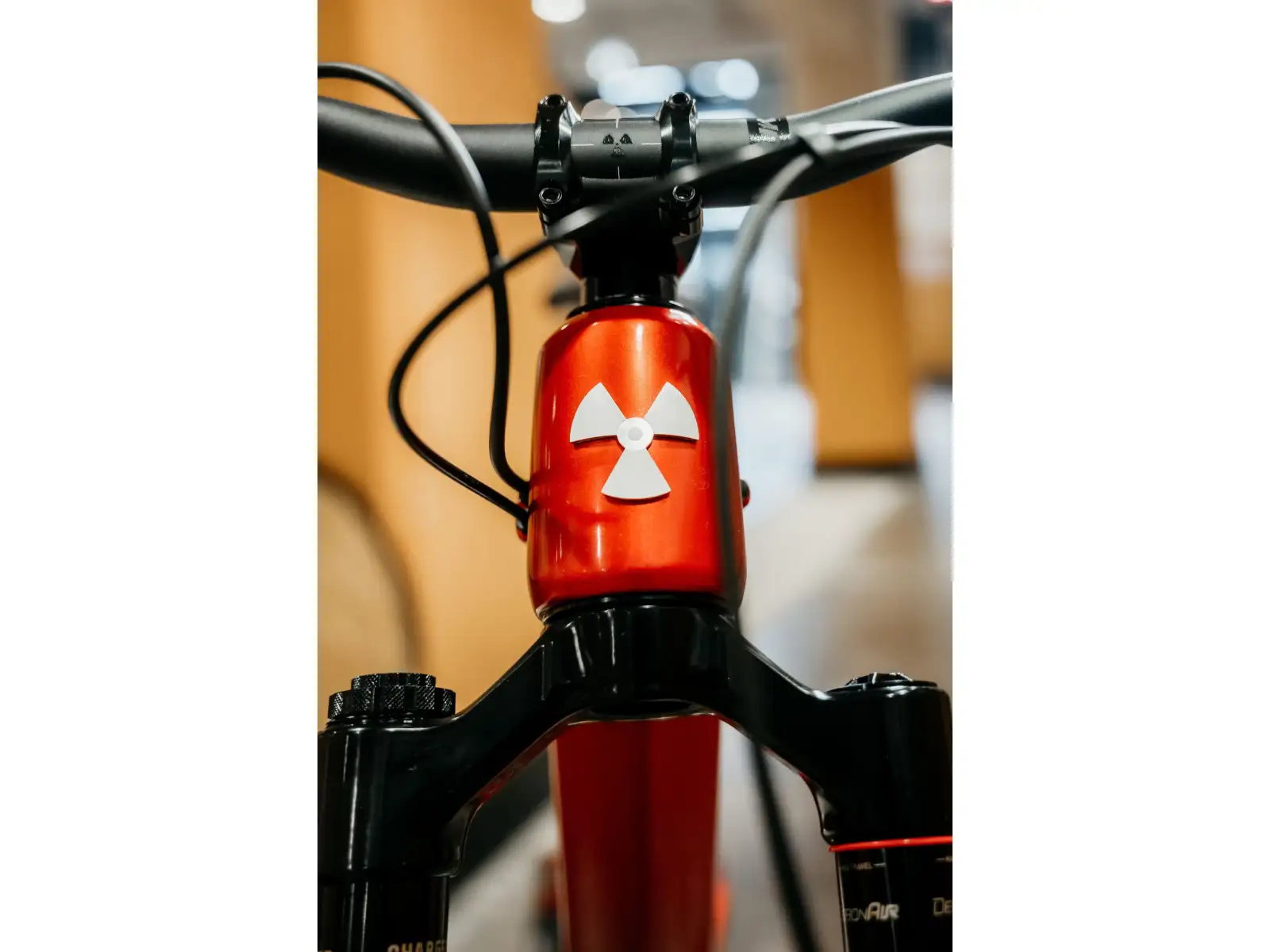 Nukeproof Mega Carbon Pro 290 T-GX celoodpružené kolo Red