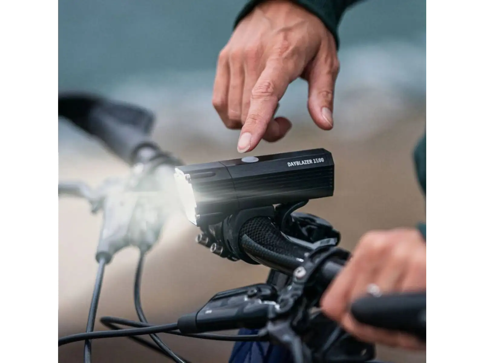 Blackburn Dayblazer 1500 USB-C přední světlo