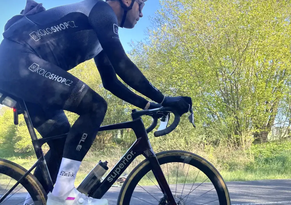 Superior XR 9.8 GR: kolo, které nechce být jen na jednu věc