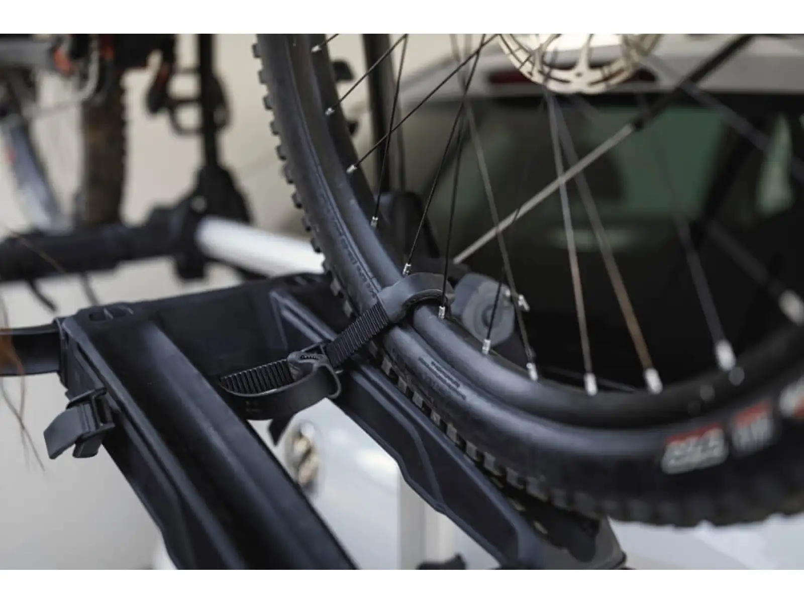 Thule OutWay Platform zadní nosič pro 2 kola na 5. dveře