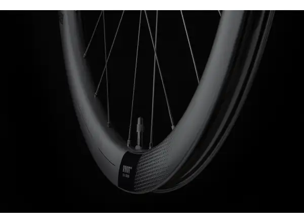 FFWD RYOT55 DT240 2:1 EXP silniční vypletená kola plášťová MattBlack ořech Sram XDR