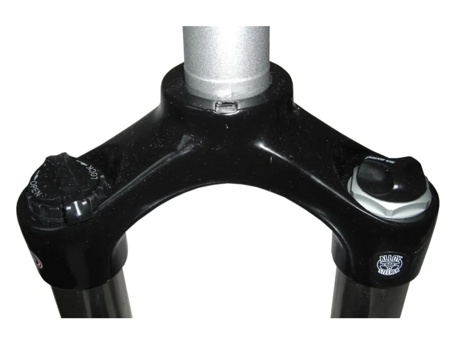 SR Suntour NCX D Air LO 63 mm 28" trekingová vidlice 15QLC32S