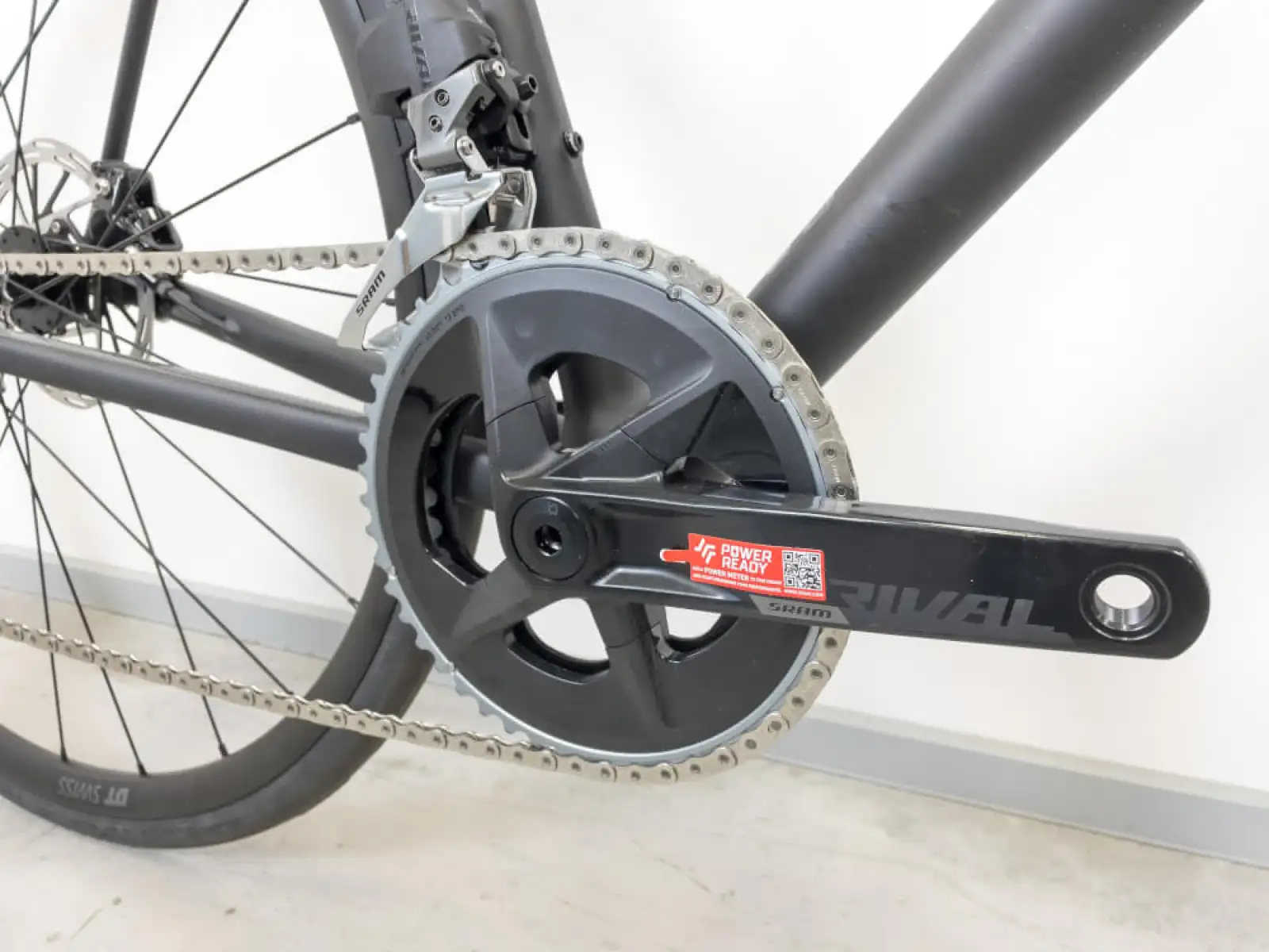Specialized Aethos Comp Rival eTap AXS Satin Carbon silniční kolo
