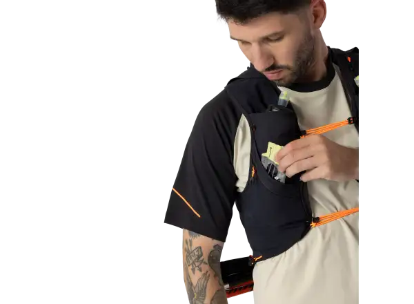 Dynafit Alpine 15 l běžecká vesta Black Out