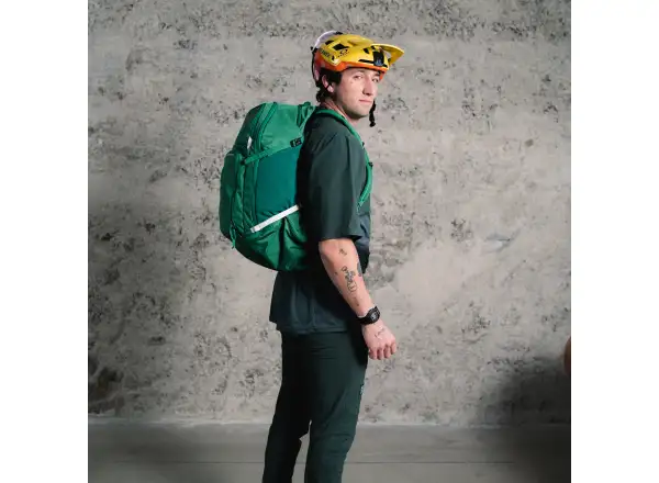 Evoc Explorer Pro 30 batoh Bottle Green