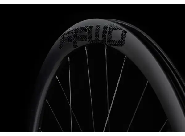 FFWD RYOT44 DT240 2:1 EXP silniční vypletená kola plášťová MattBlack ořech Shimano HG11