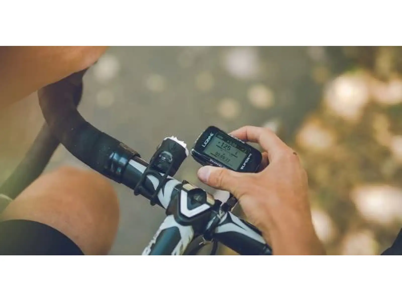 Lezyne Super Pro GPS navigace černá