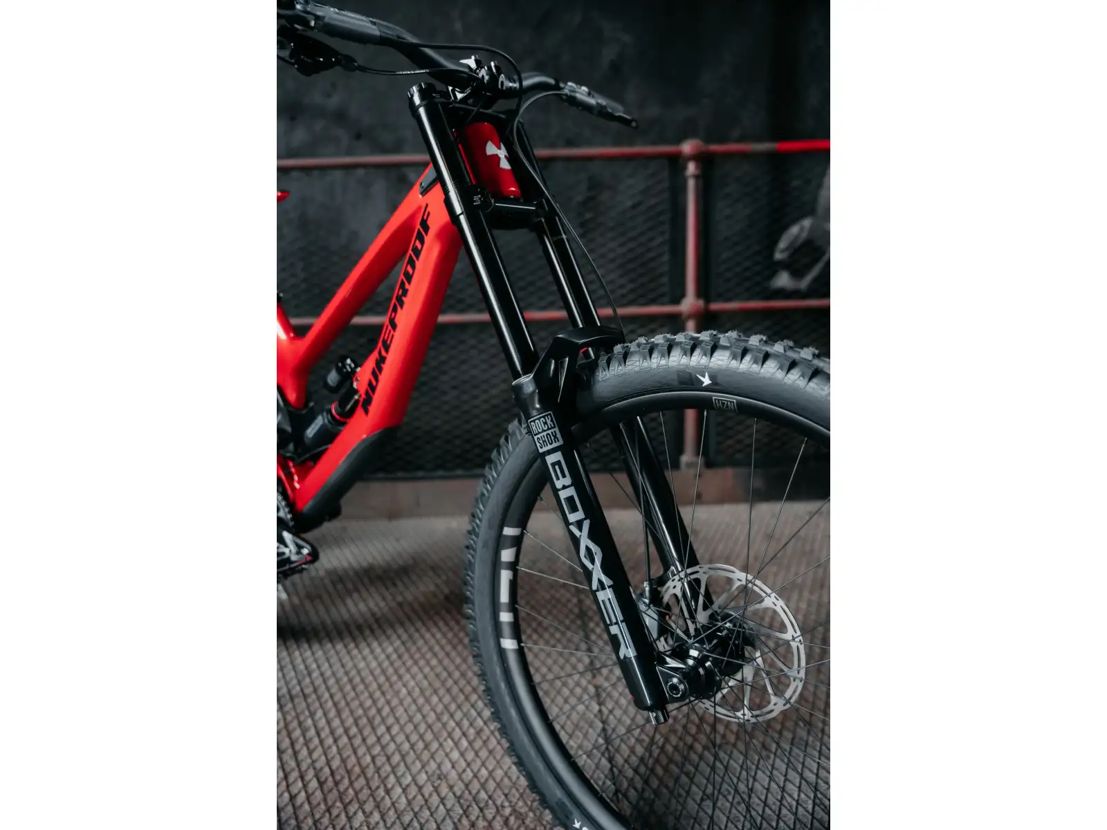 Nukeproof Dissent Carbon Pro 297 GX DH7 sjezdové kolo Red