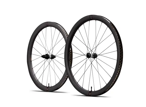 Reserve 40/44 GR 700c DT 350 CL karbonová gravel vypletená kola ořech XDR