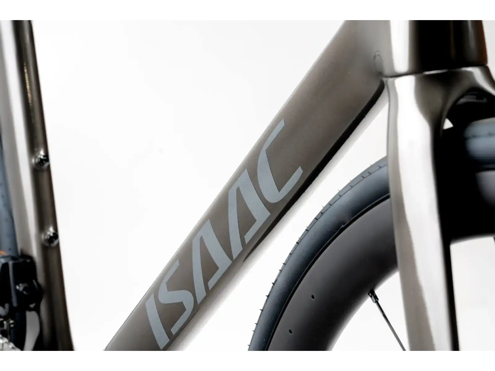 Isaac Boson 105 Di2 + FFWD Tyro 2 silniční kolo Sonic Silver