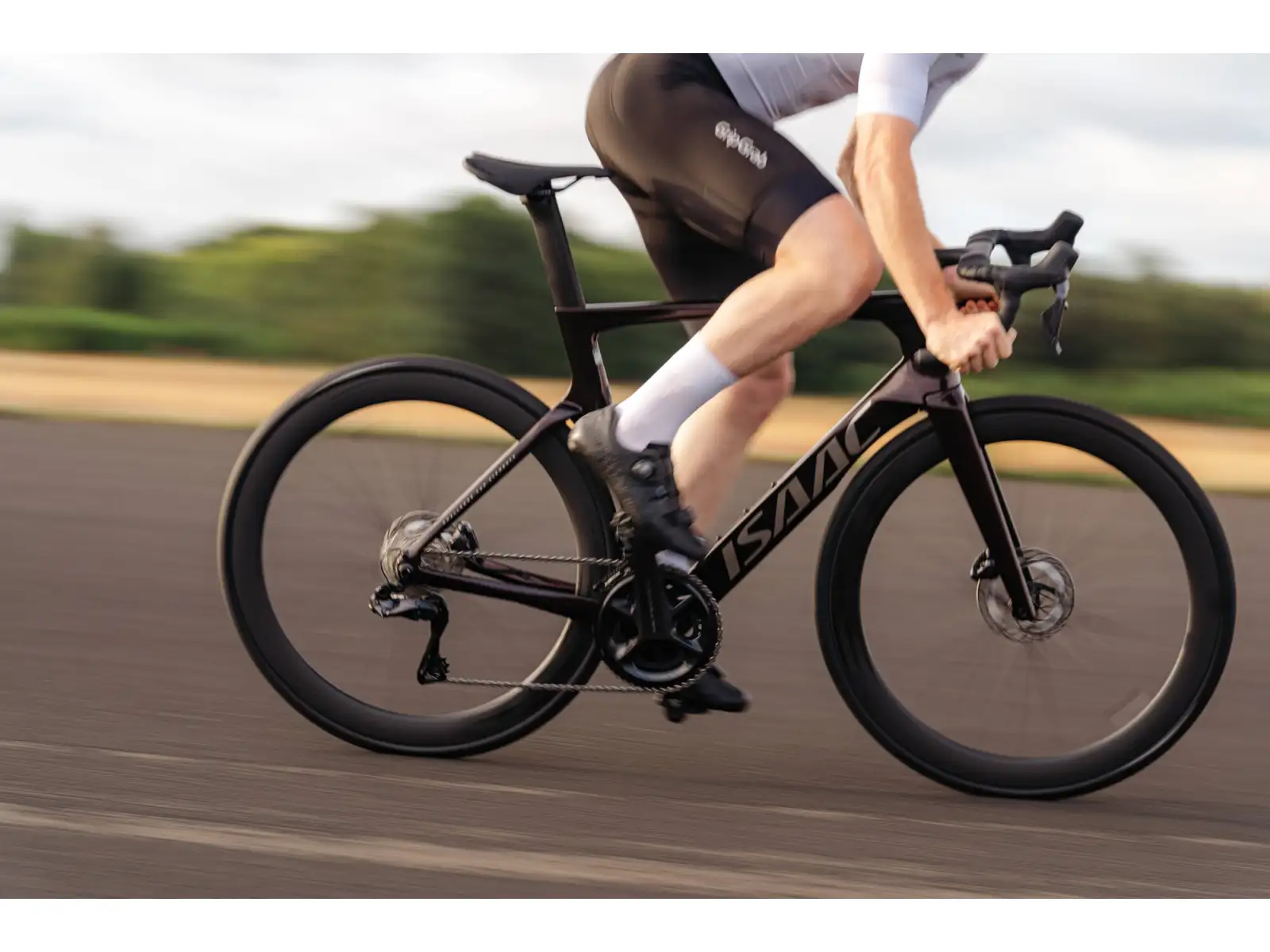 Isaac Meson 105 Di2 silniční kolo Ruby Red