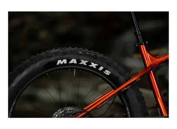 Rock Machine VYÖRY e90-26 fatbike elektrokolo Metallic Orange/Black VZOREK