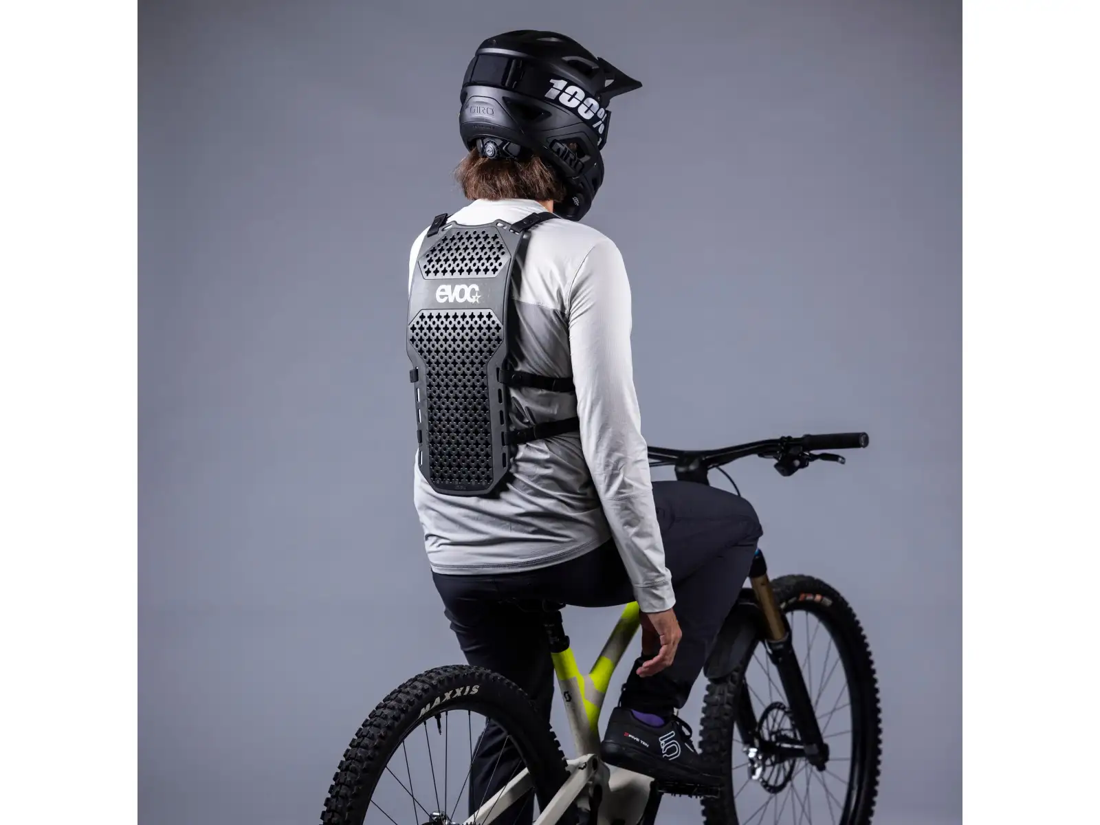 Evoc Torso Protector chránič hrudníku Black