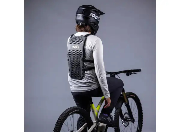 Evoc Torso Protector chránič hrudníku Black