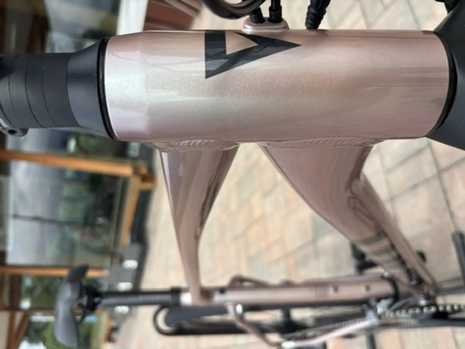 Giant Roam 3 trekingové kolo Shell White