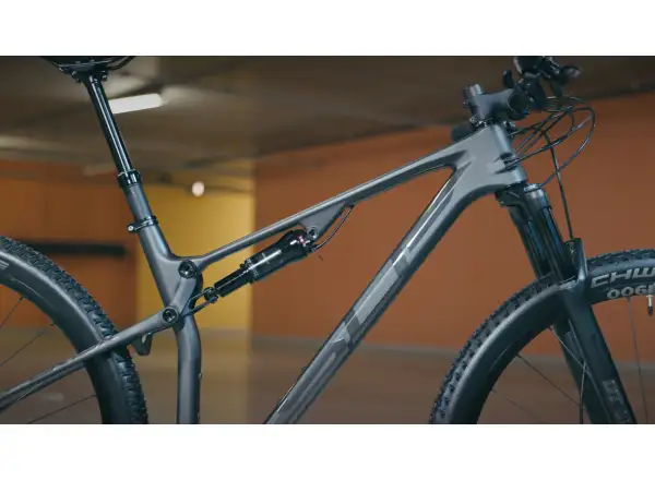 Superior XF 979 RC horské kolo Matte Carbon/Stealth Chrome