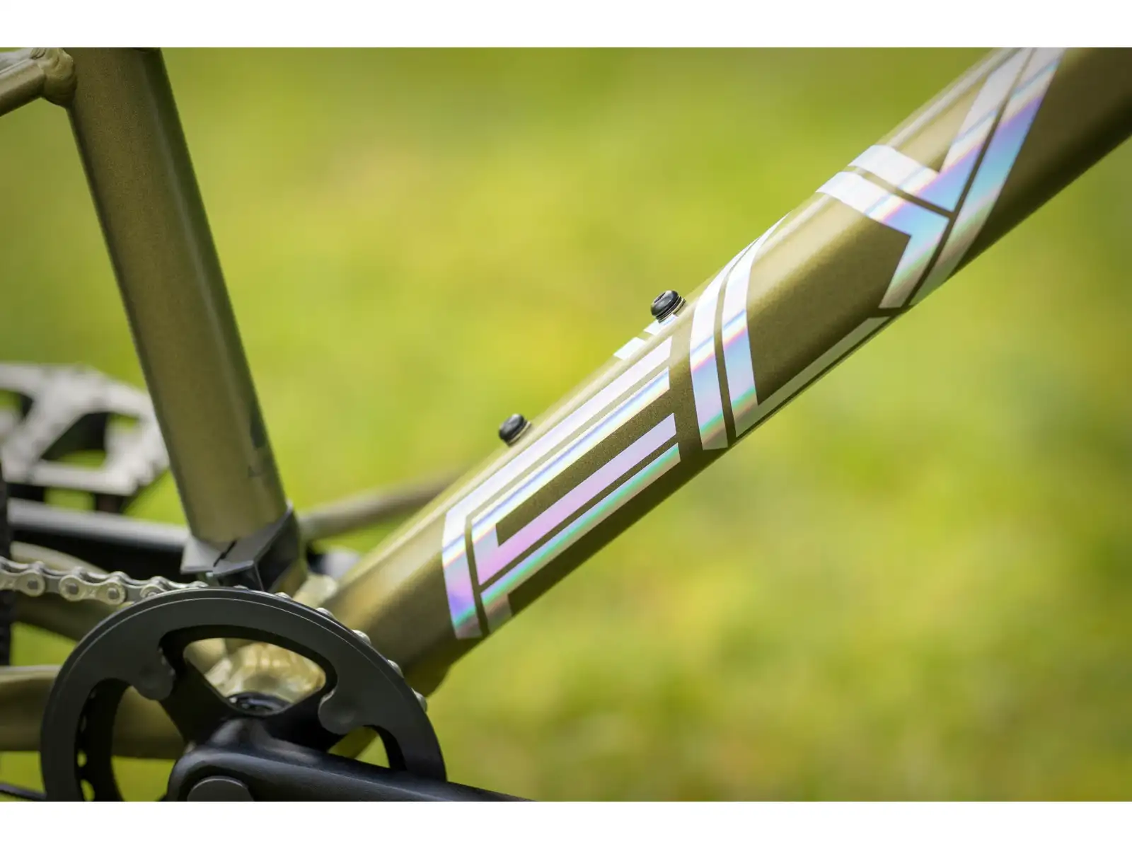 Superior F.L.Y. 24 VB Matte Olive Metallic/Hologram Chrome dětské horské kolo