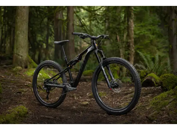 Giant Stance 2026 horské kolo Black
