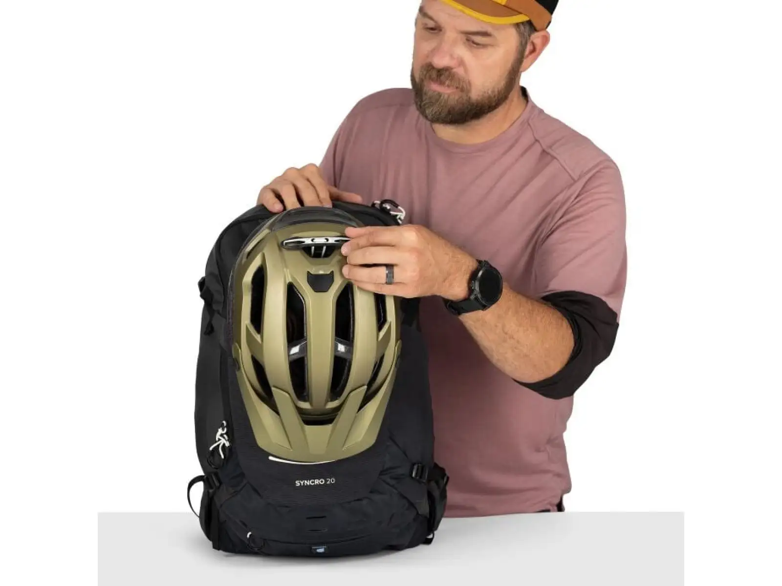 Osprey Syncro 20 batoh Raven Black