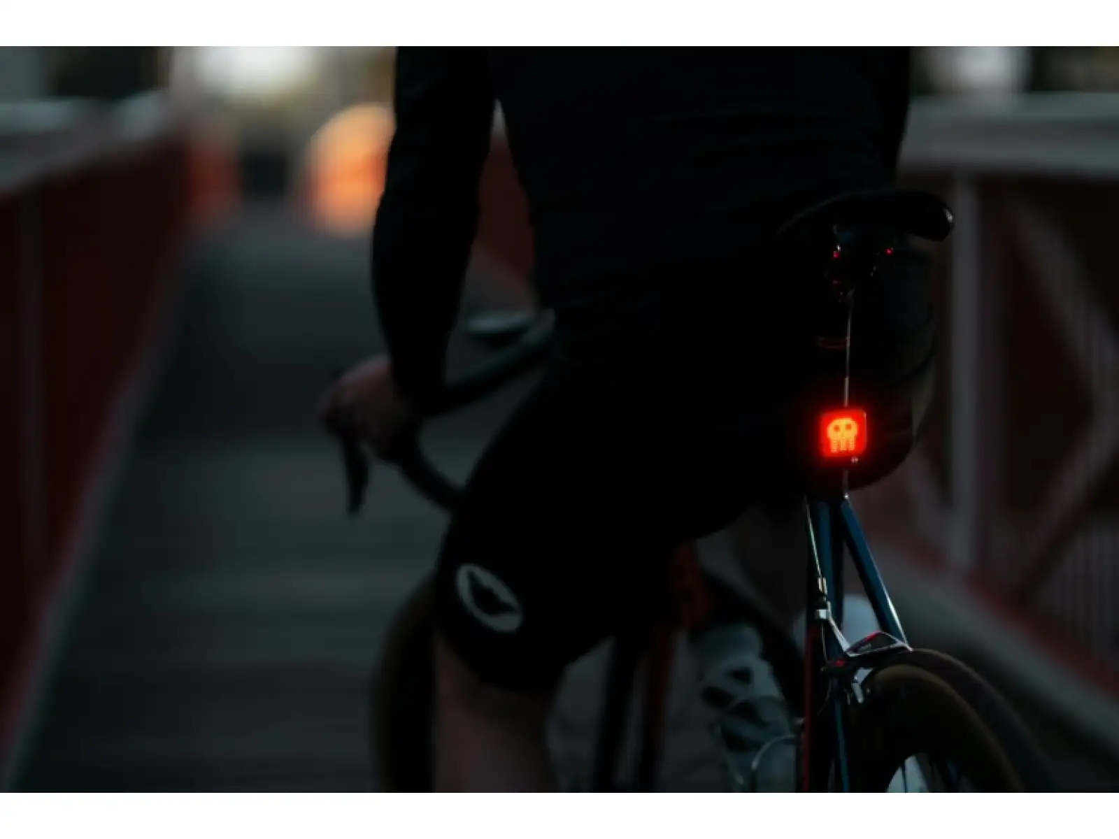 Knog Blinder zadní blikačka Black