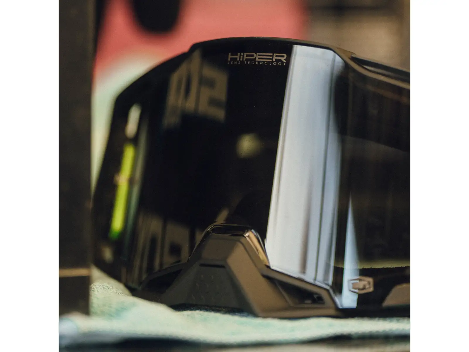 100% Armega sjezdové brýle Tetsumi/HiPER Black Mirror Lens