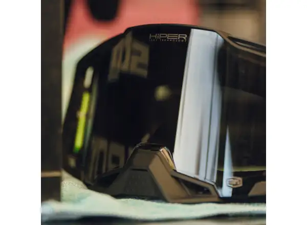 100% Armega sjezdové brýle Tetsumi/HiPER Black Mirror Lens