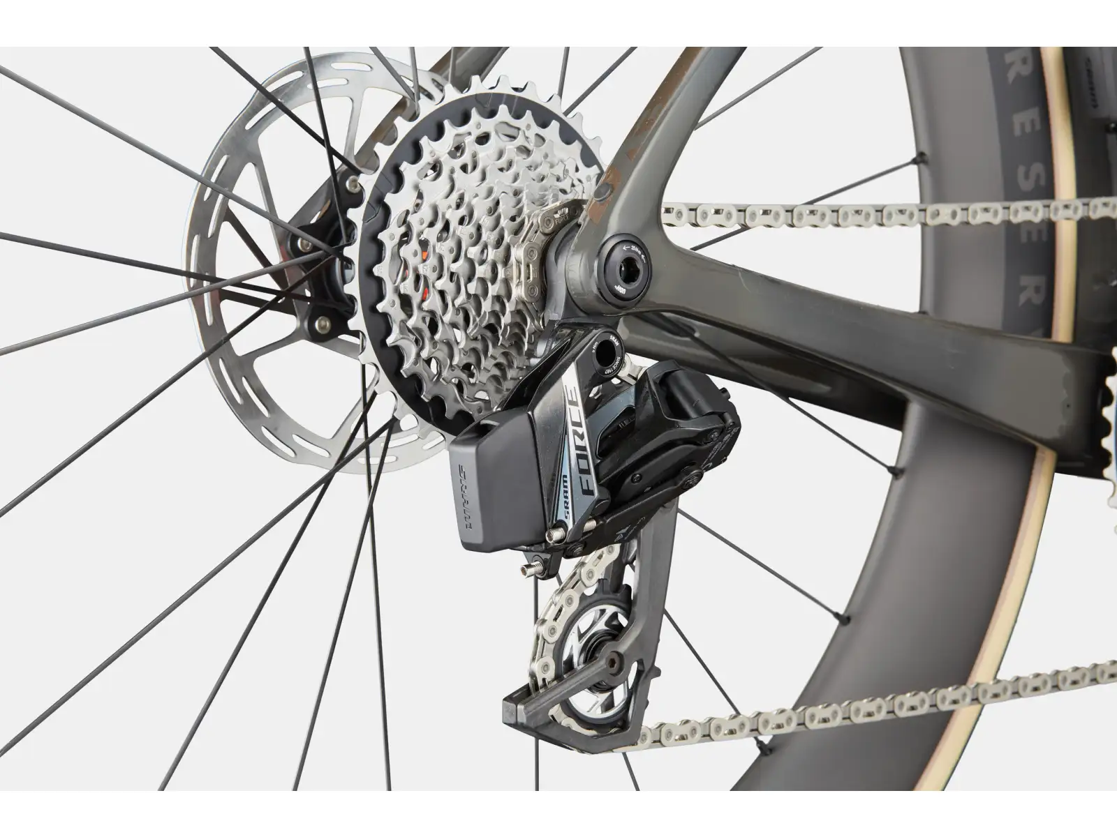 Cannondale SuperSix Evo 1 silniční kolo Platinum PLT