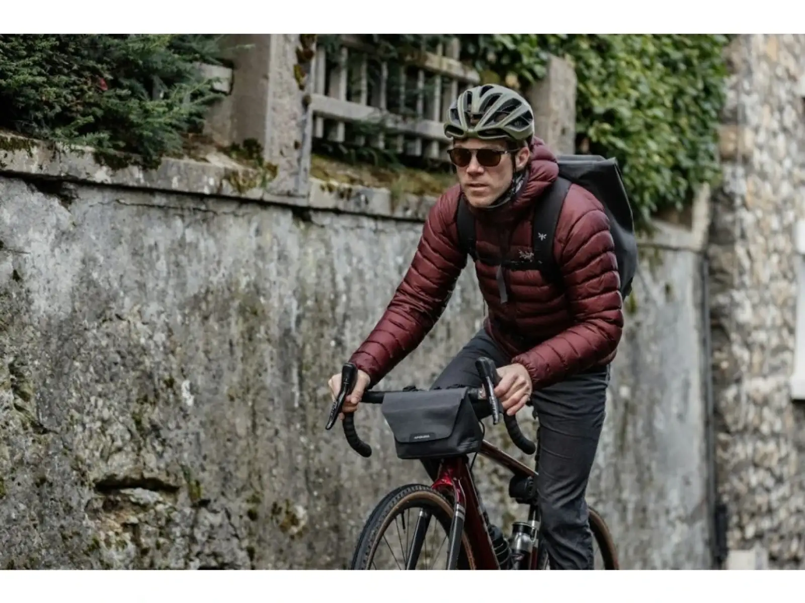 Apidura City handlebar brašna na řidítka 2 l tmavě šedá