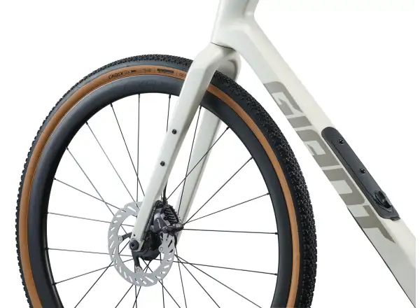 Giant Revolt Advanced 0 gravel kolo Snow Drift