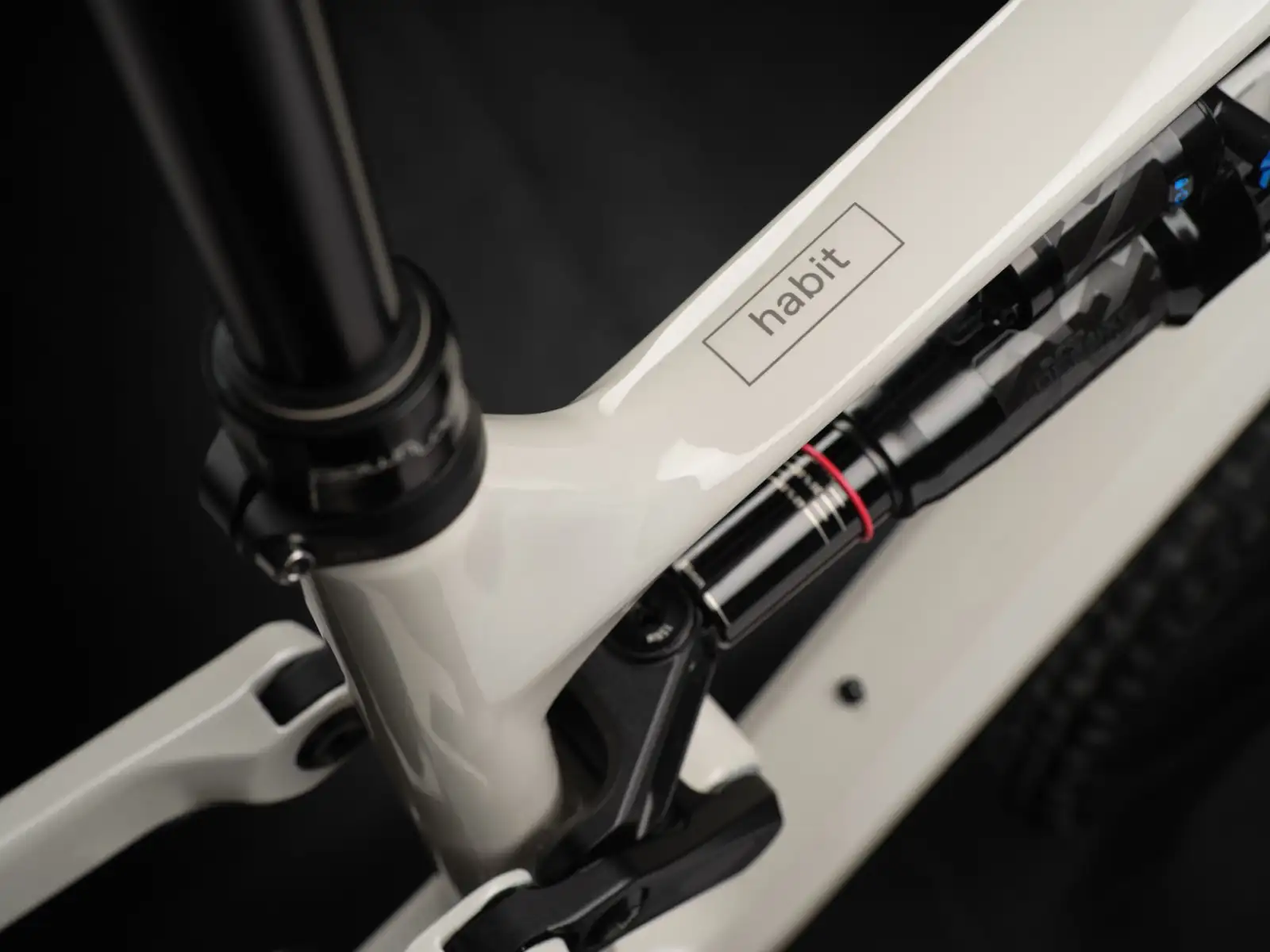 Cannondale Habit Carbon LT 1 horské kolo Chalk