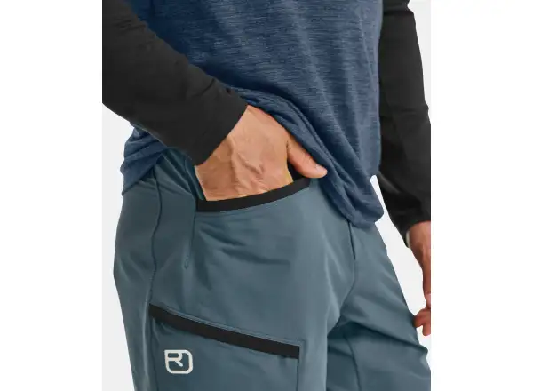 Ortovox Pelmo Shorts pánské kraťasy Black Raven