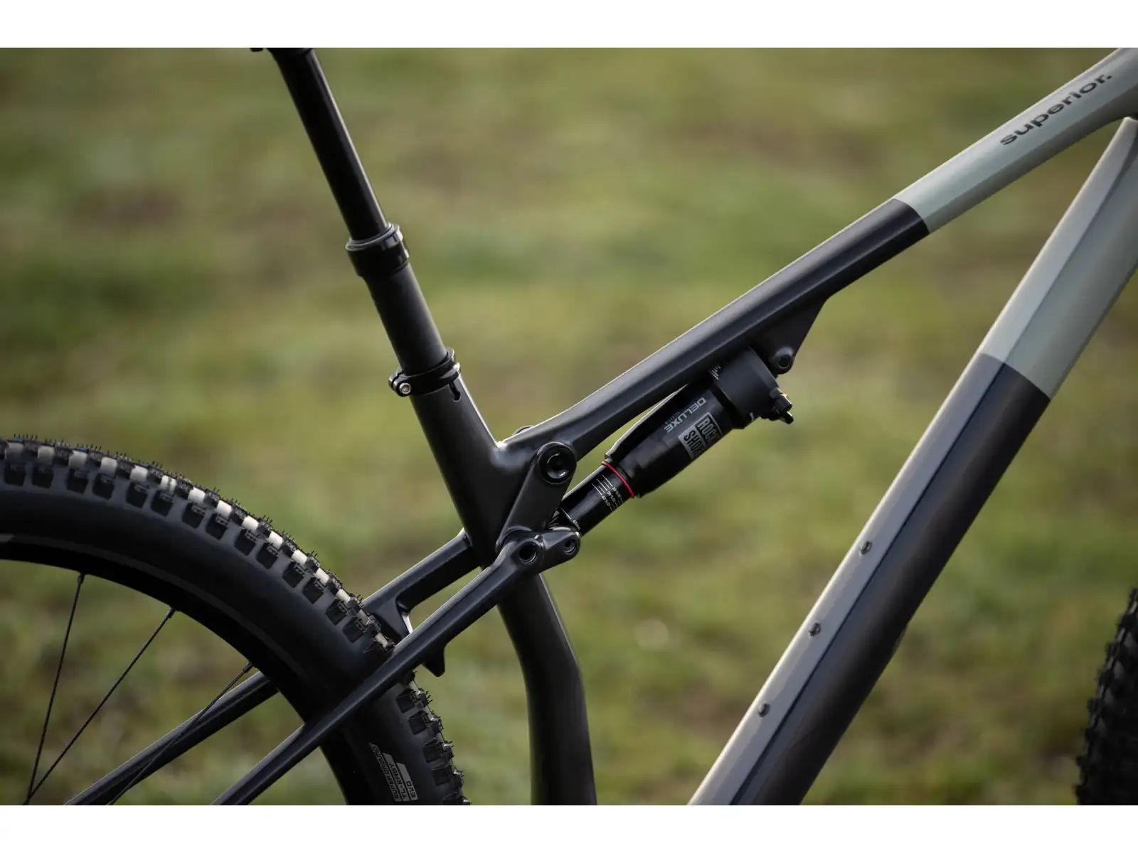 Superior XF 9.6 DC horské kolo Matte Carbon/Grey